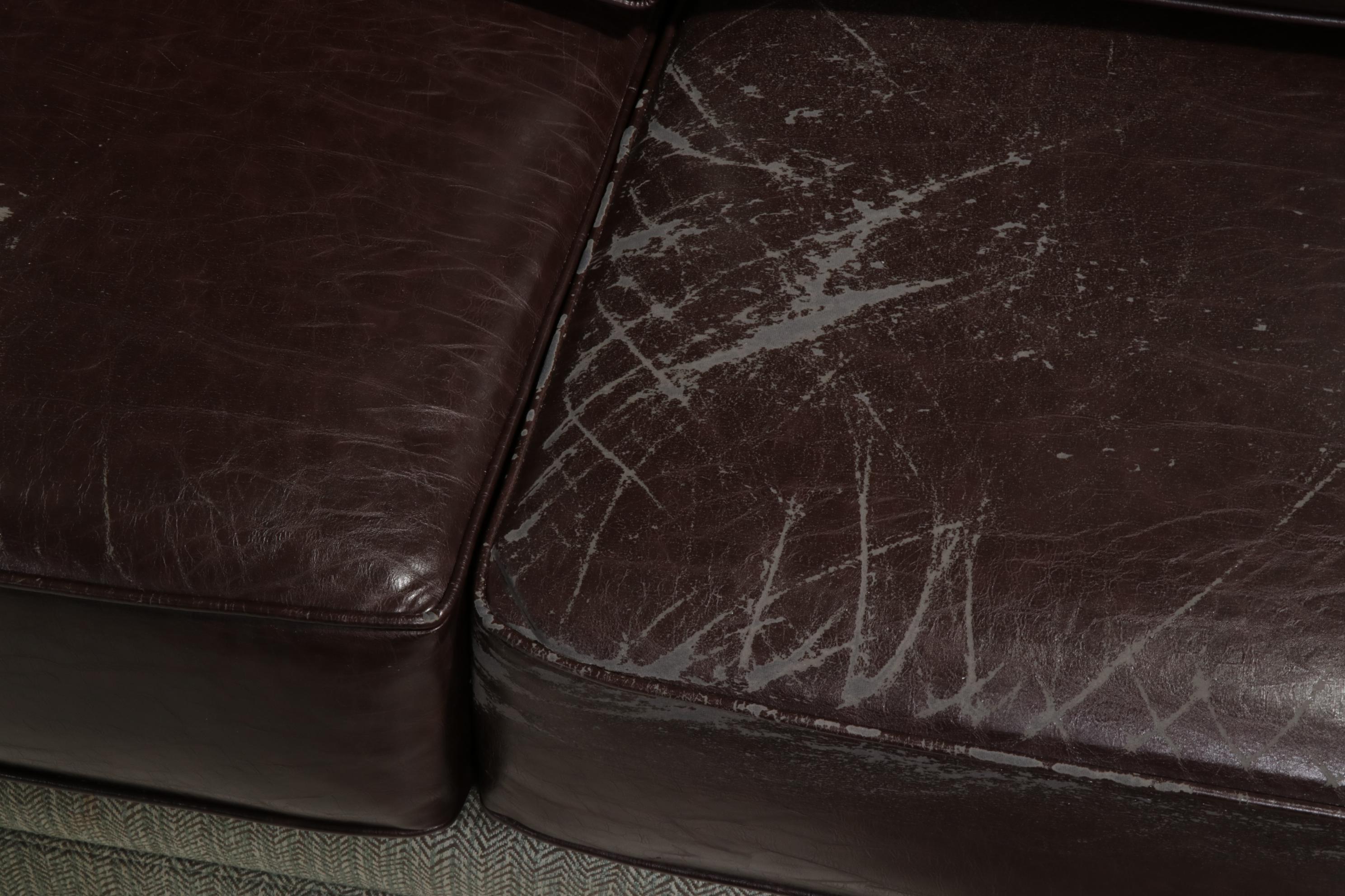 Norwalk Furniture Bonded Leather and Upholstered Sectional Sofa EBTH