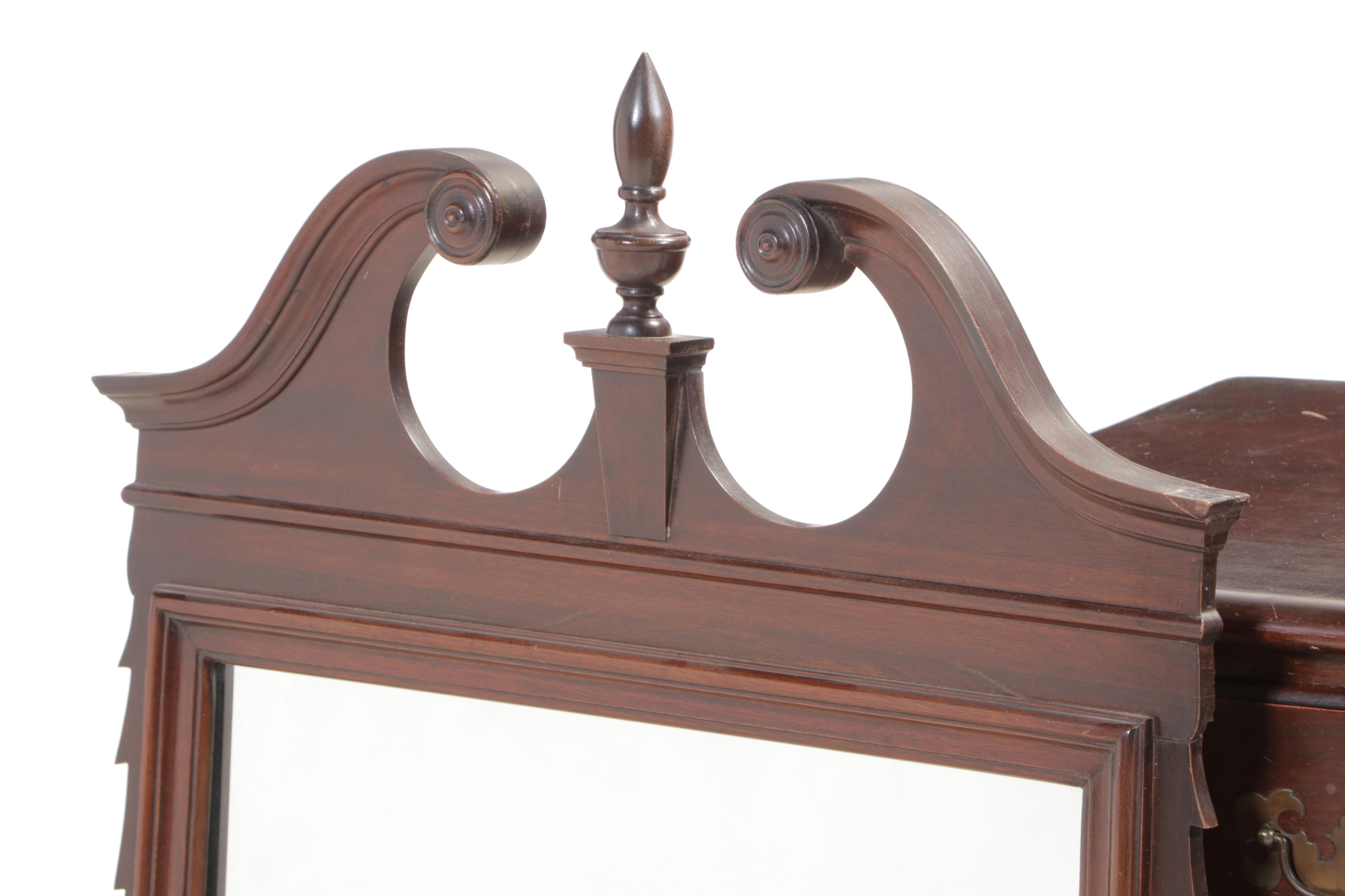 Hungerford of Memphis Colonial Style Mahogany FiveDrawer Dresser EBTH