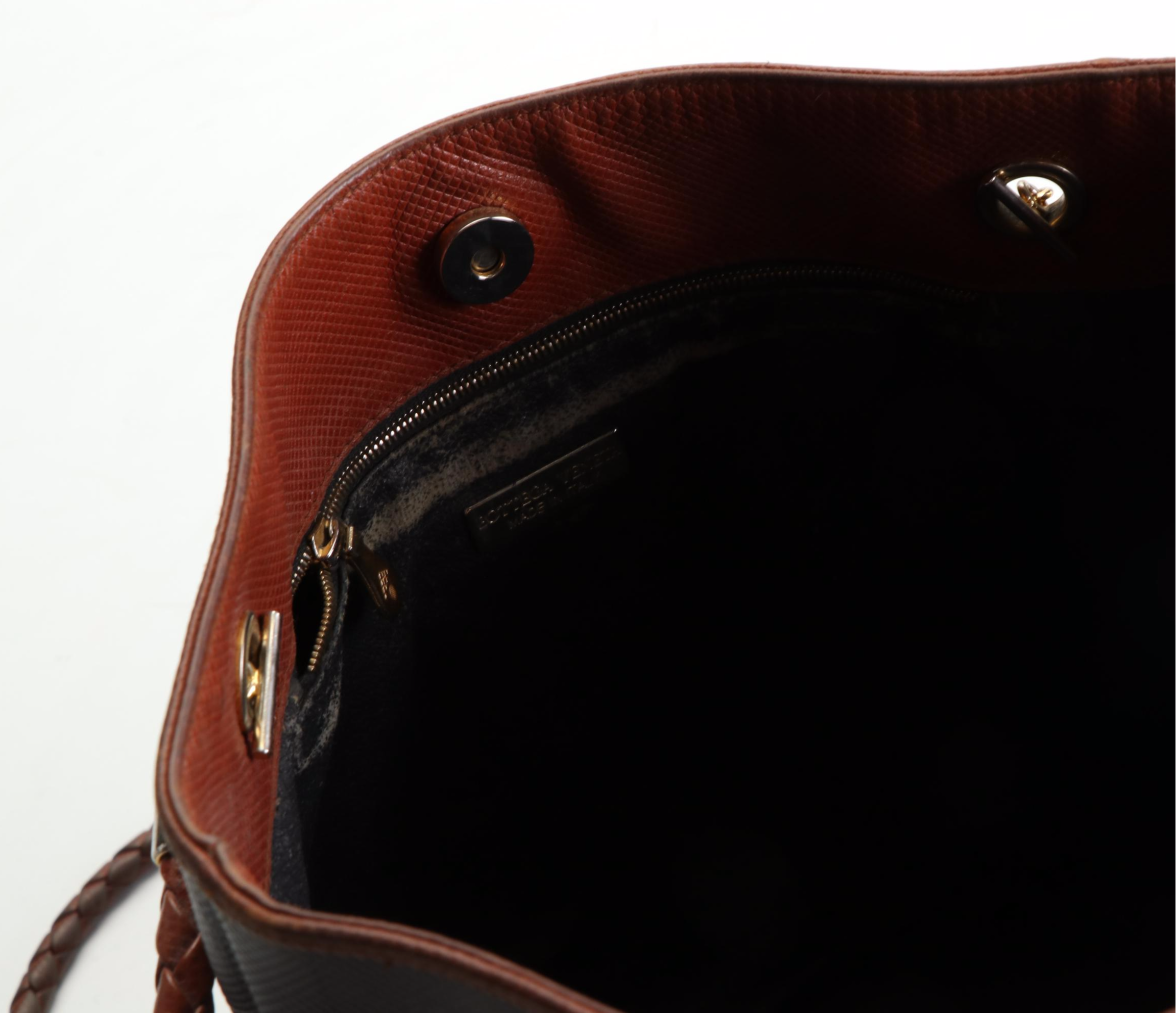 Bottega Shoulder Bag in Leather with Intrecciato Straps EBTH