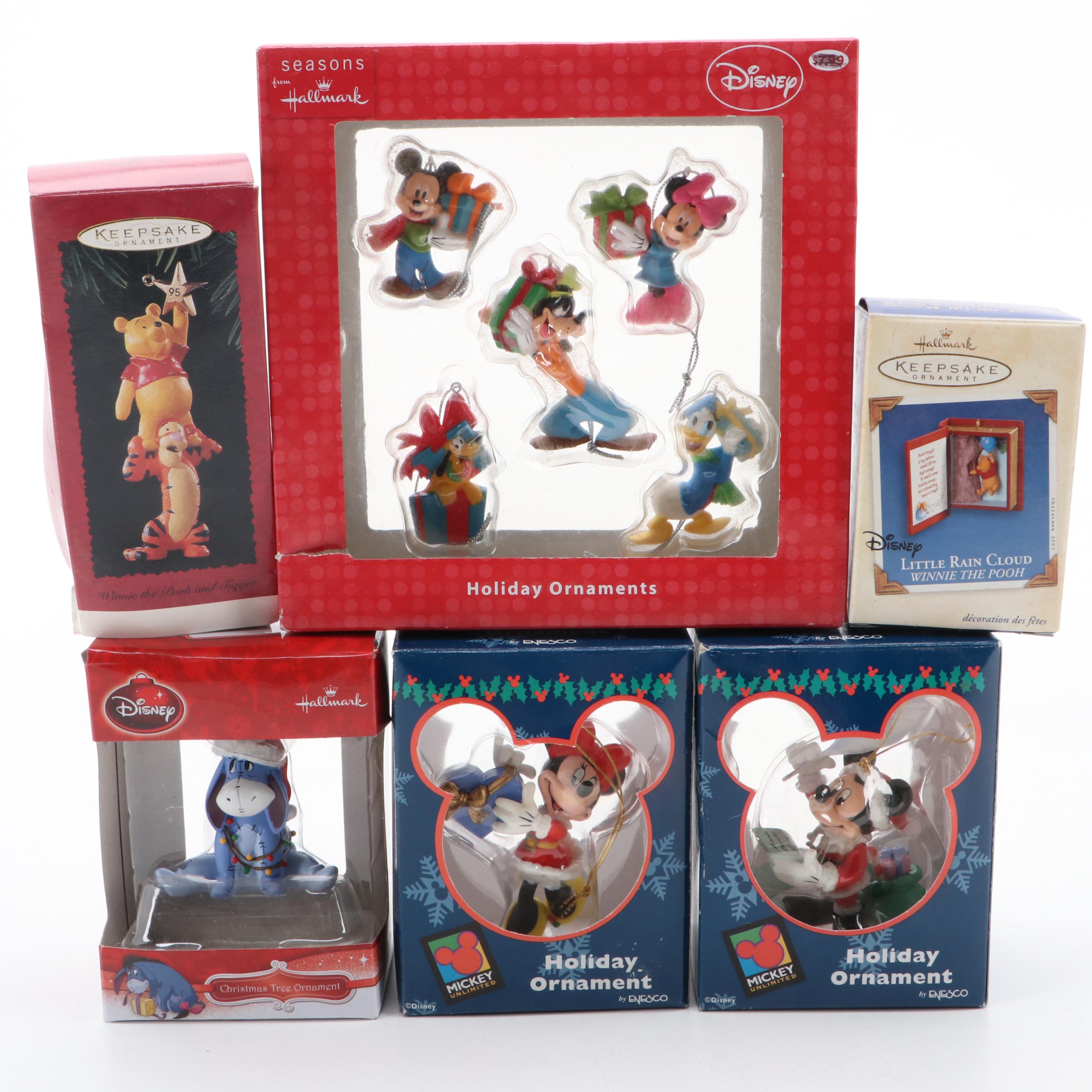 Walt Disney Classics Collection Figurines with Ornament Collection EBTH