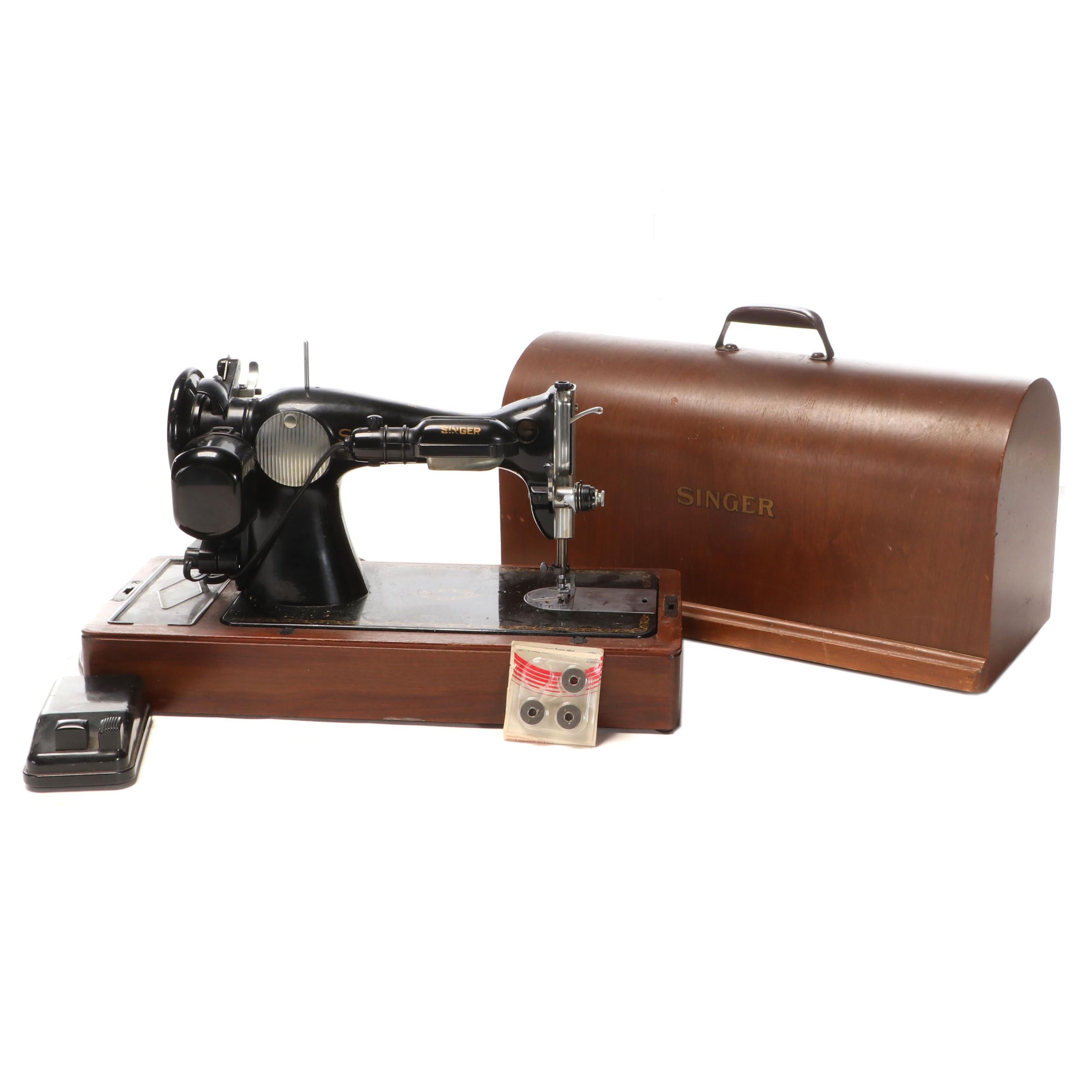 Singer Sewing Machine with Bentwood Case, 1952 EBTH