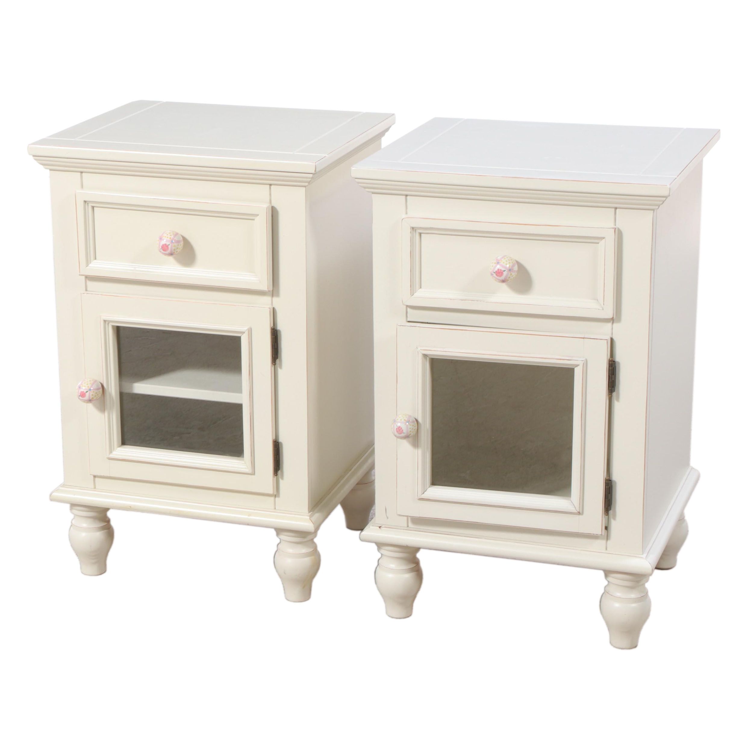 Pair of Ballard Designs WhitePainted Bedside EBTH