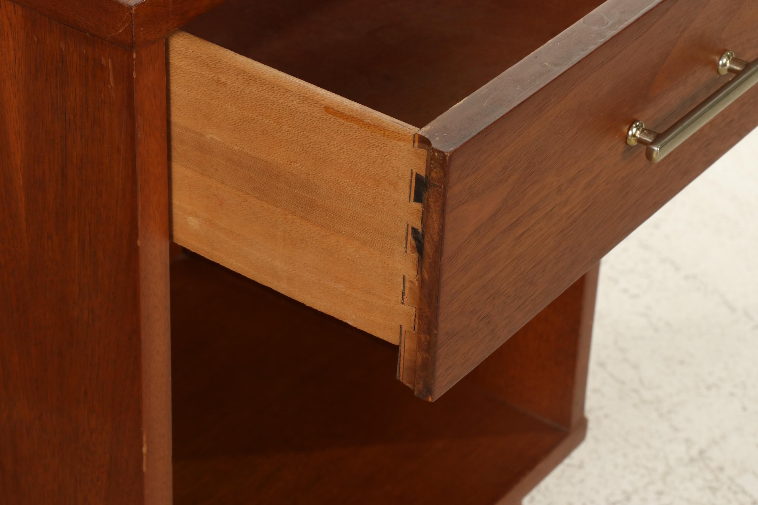 Pair of Drexel Biscayne Group Walnut Bedside Tables EBTH