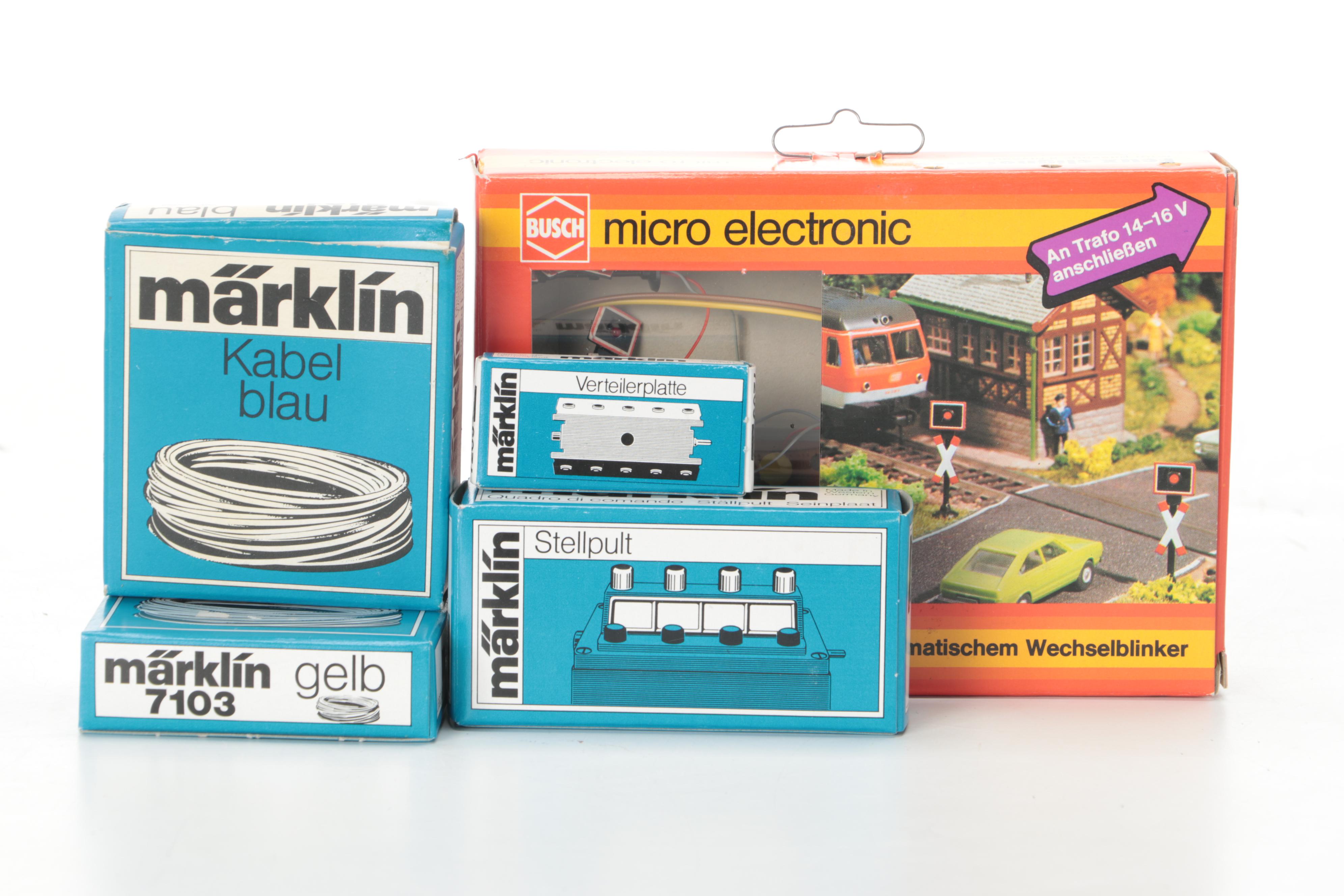 Grande Collection De Trains Et Accessoires. Électrotren Et Marklin